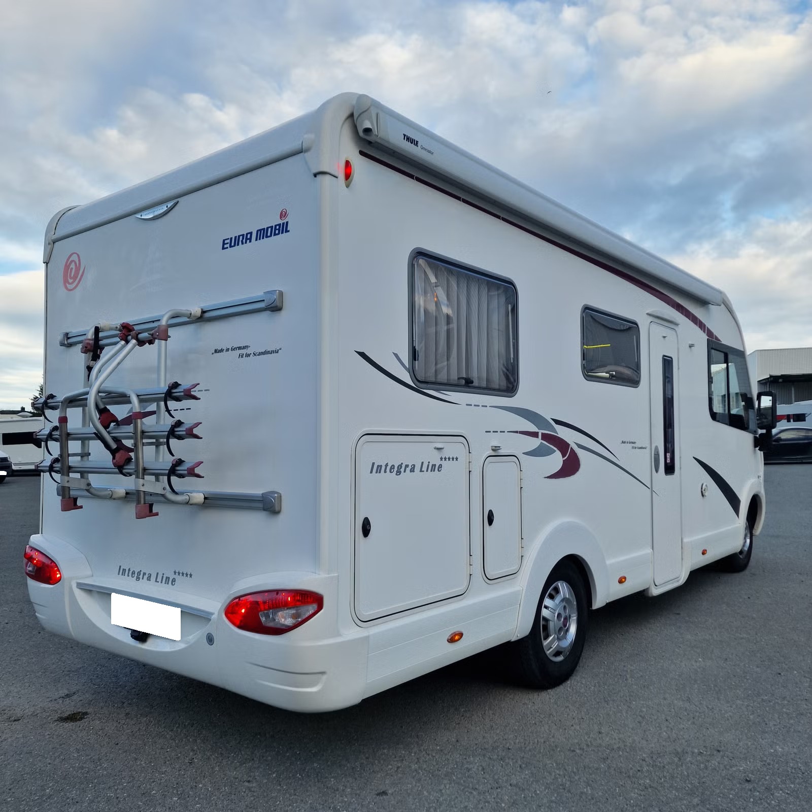EURA MOBIL INTEGRA LINE IL 680 QB - LIT CENTRAL - 4 COUCHAGES - Image 3