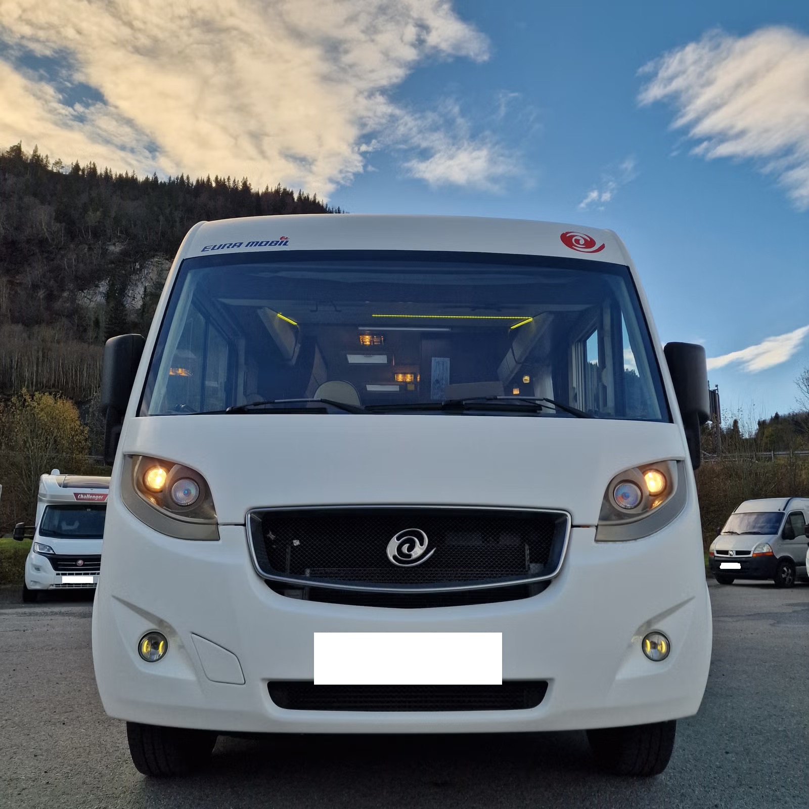 EURA MOBIL INTEGRA LINE IL 680 QB - LIT CENTRAL - 4 COUCHAGES - Image 9