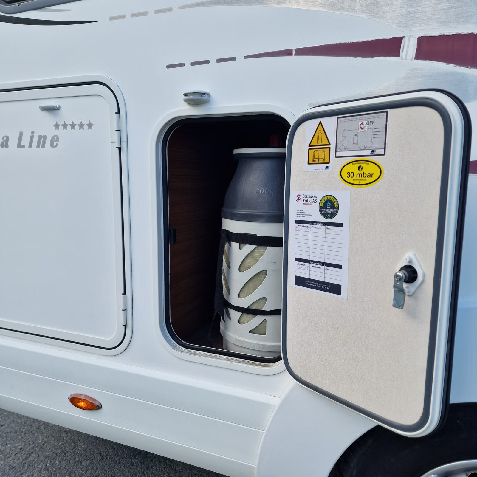 EURA MOBIL INTEGRA LINE IL 680 QB - LIT CENTRAL - 4 COUCHAGES - Image 10