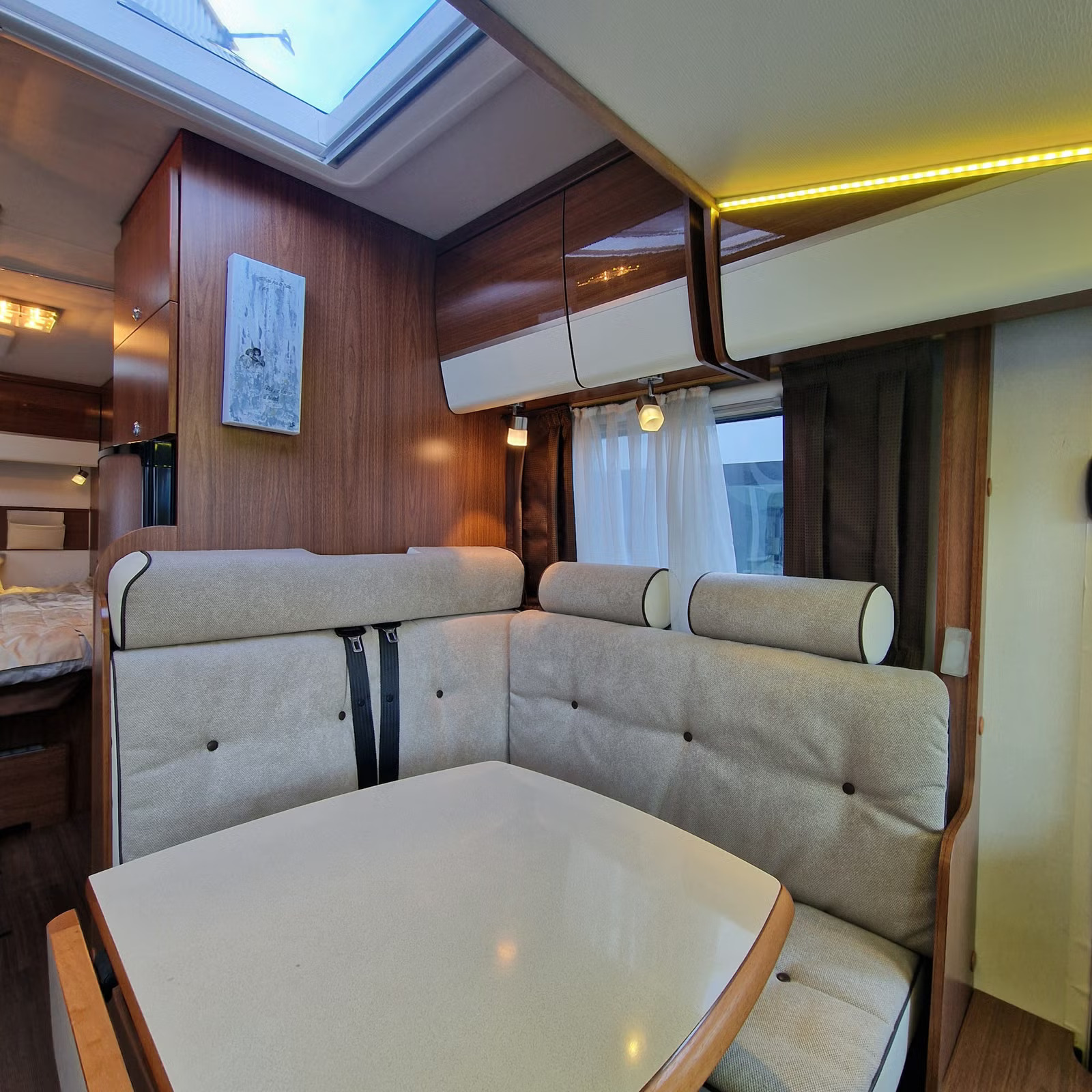 EURA MOBIL INTEGRA LINE IL 680 QB - LIT CENTRAL - 4 COUCHAGES - Image 16