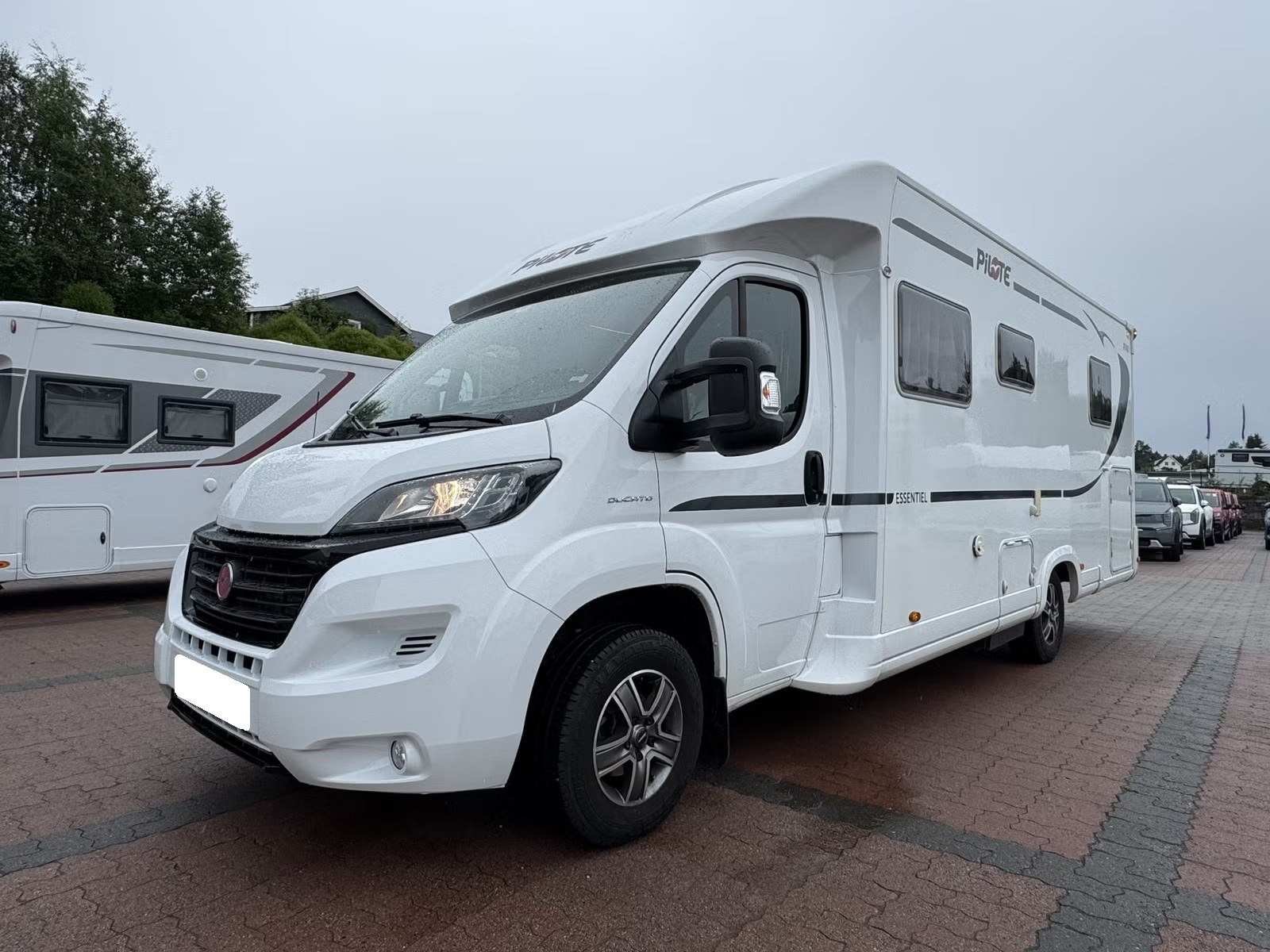 PILOTE P740 ESSENTIEL - LIT CENTRAL - 4 COUCHAGES - Image 2