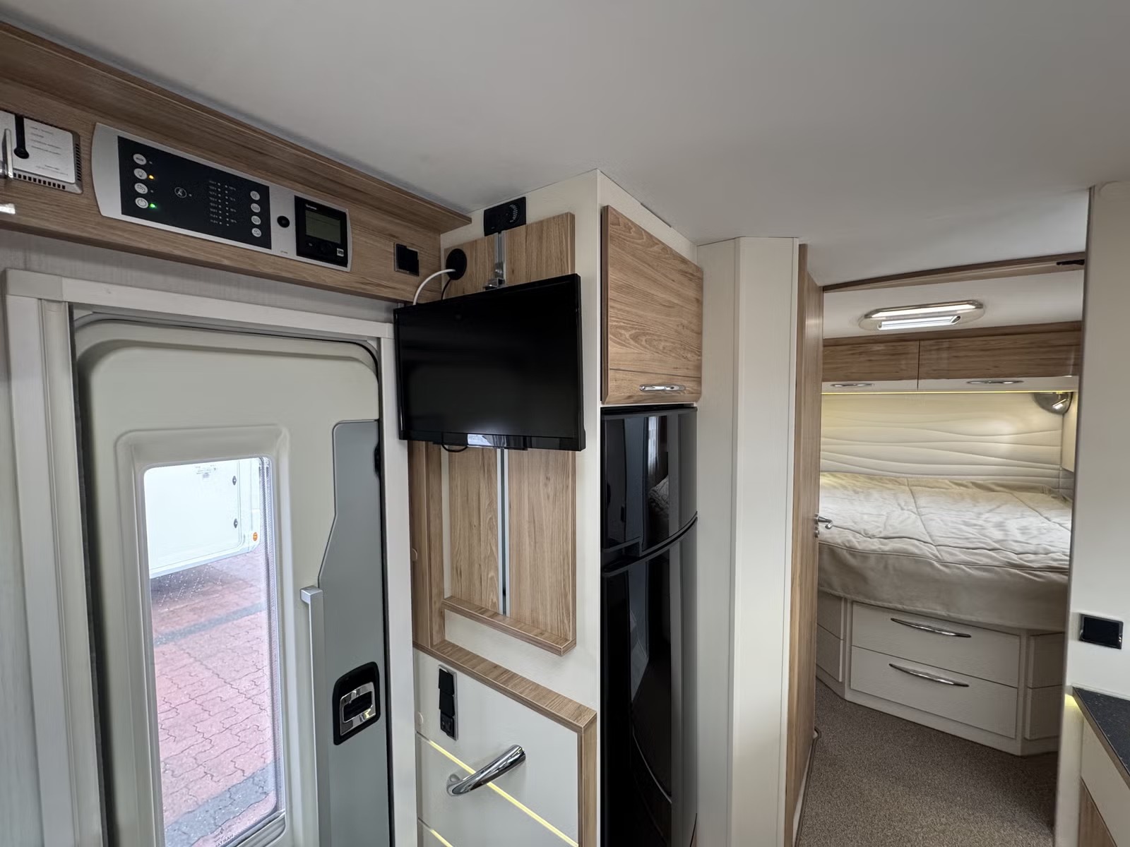 PILOTE P740 ESSENTIEL - LIT CENTRAL - 4 COUCHAGES - Image 10